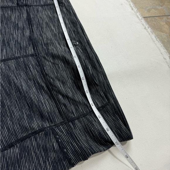 Athleta Energy Power Up Capri Leggings Gray Space Dye XL - Picture 9 of 13